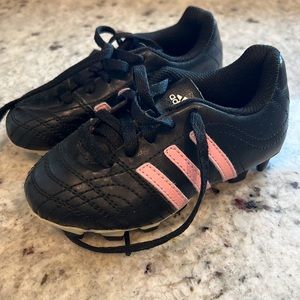 Adidas soccer cleats size 9k kids/toddler